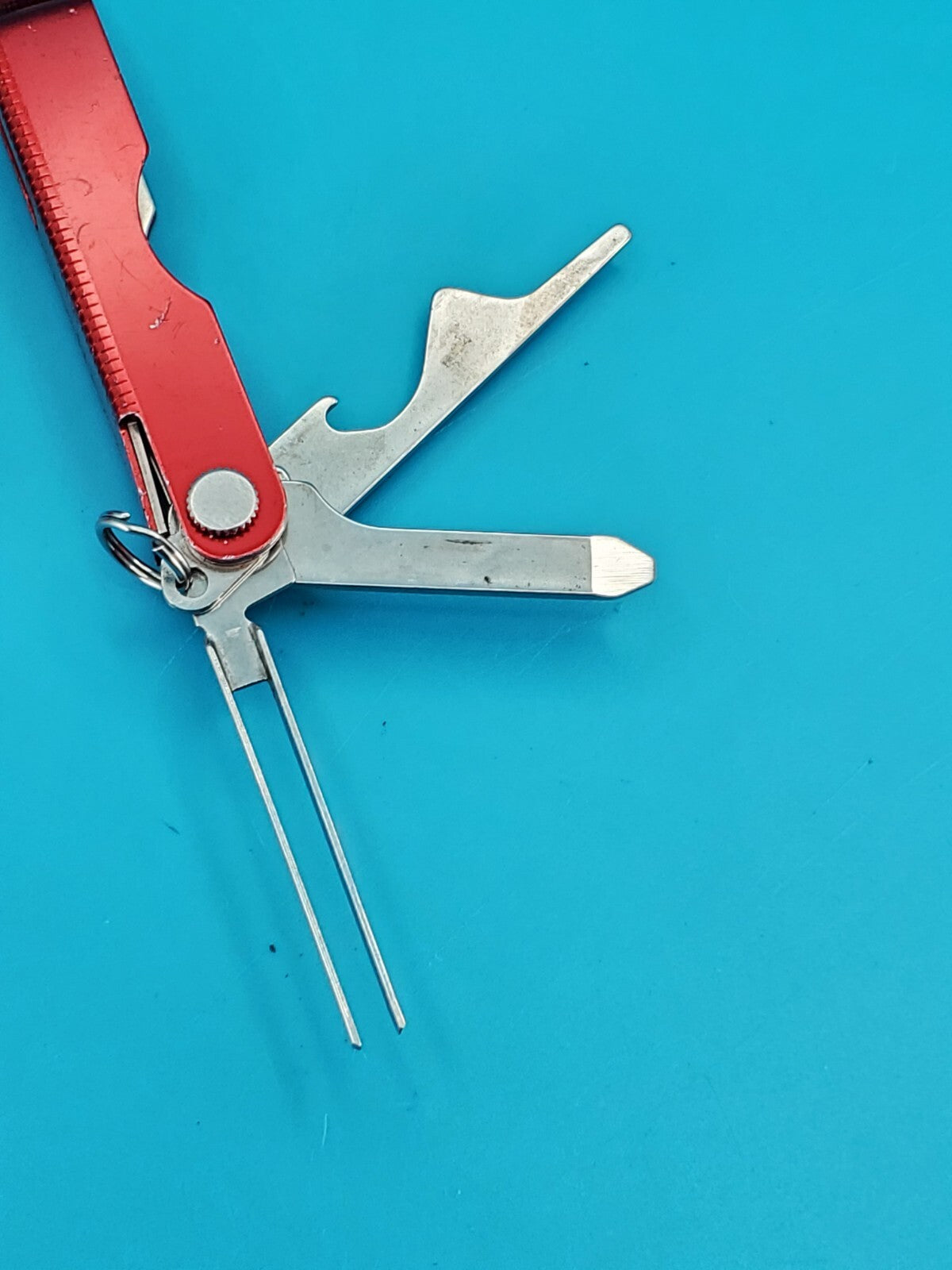 Leatherman Micra Multi-Tool, Knife, Scissors, Key Ring, Red!