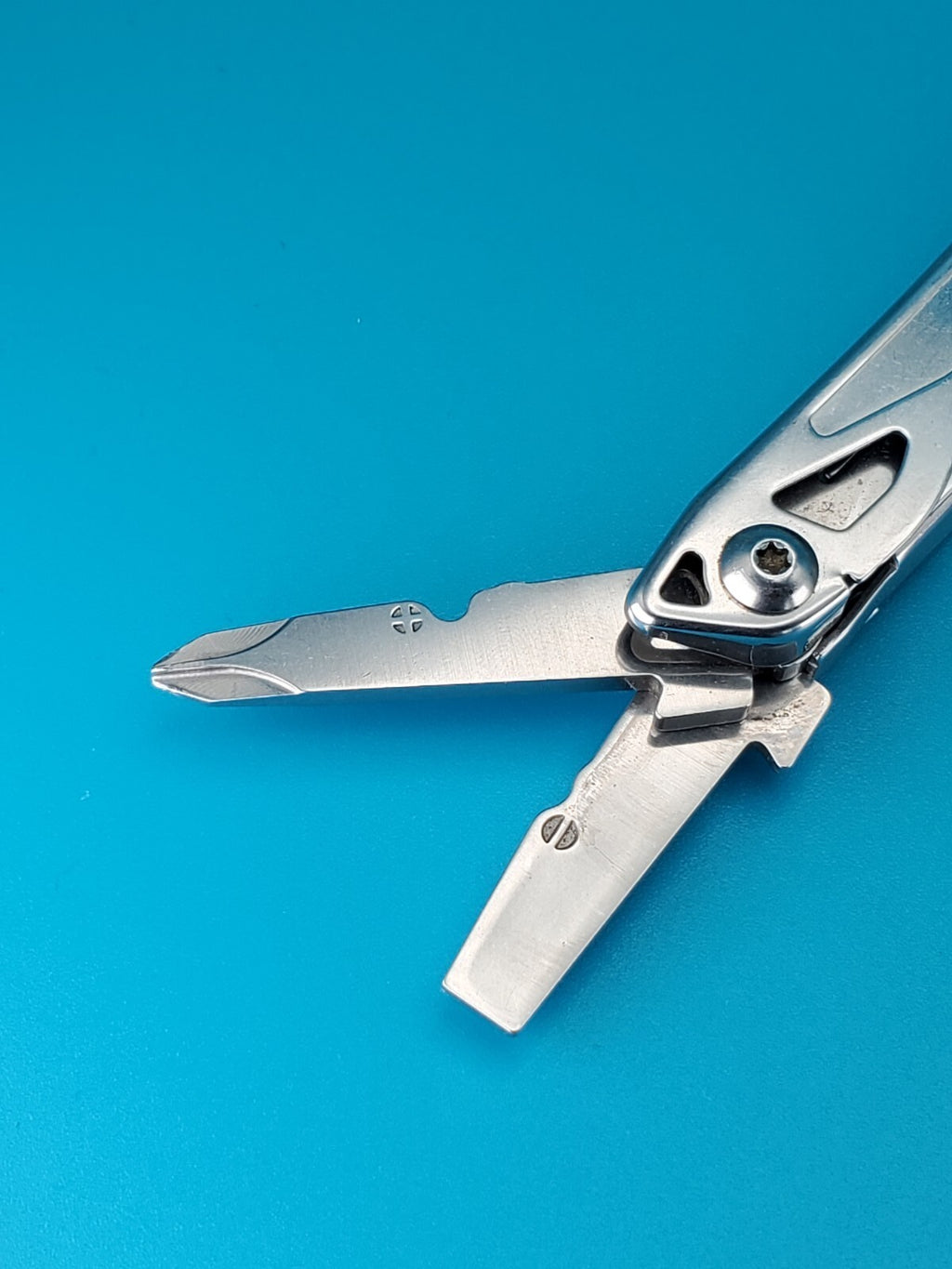 LEATHERMAN WINGMAN MULTI-TOOL! FAST SHIPPING!