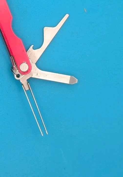 Leatherman Micra Multi-Tool, Knife, Scissors, Key Ring, Red! *GULF UNITED TECH*