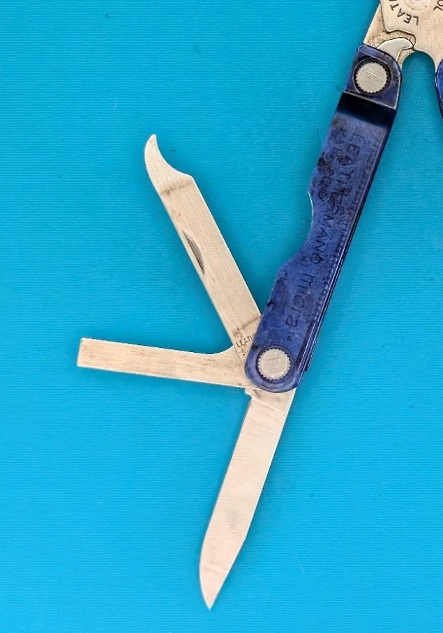 Leatherman Micra Multi-Tool, Knife, Scissors, Key Ring, Blue Case