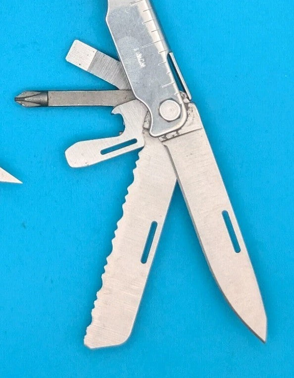 SOG ParaTool Multi-Tool Pliers Saw Screwdrivers Knife Stainless Steel