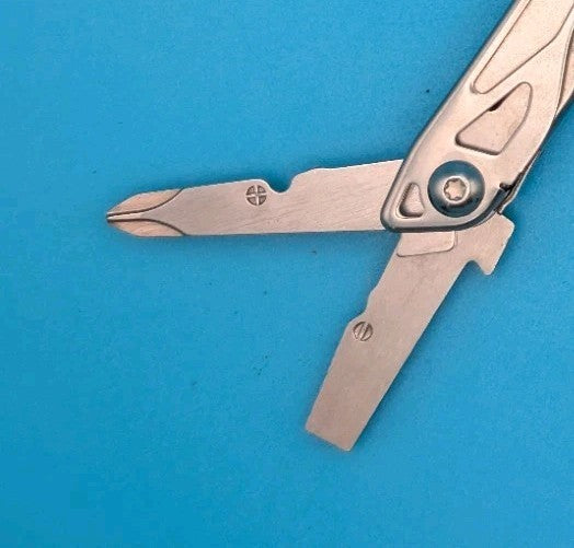 LEATHERMAN WINGMAN MULTI-TOOL! FAST SHIPPING!