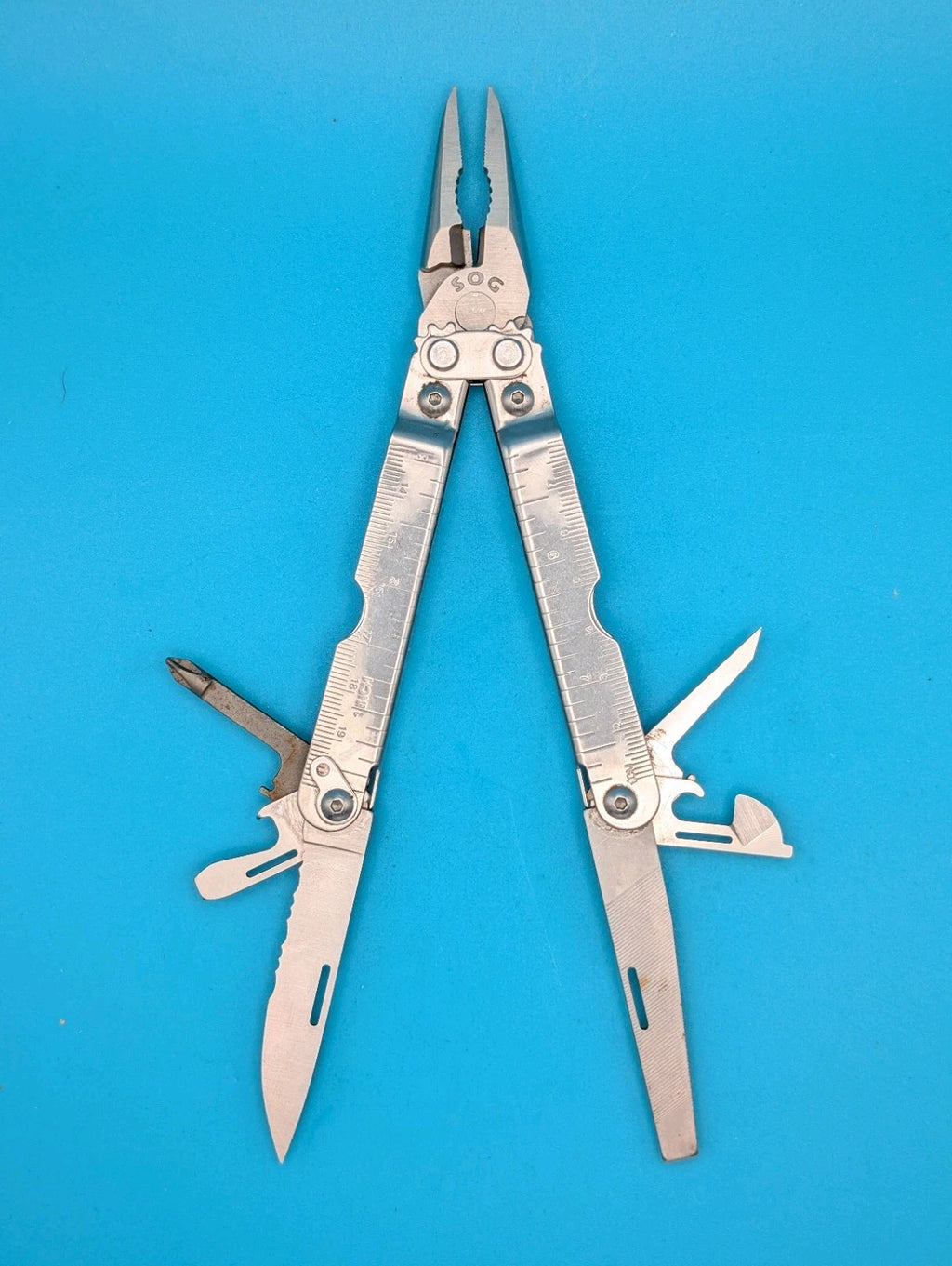 SOG Specialty Knives & Tools Multi Tool Lynnwood WA USA