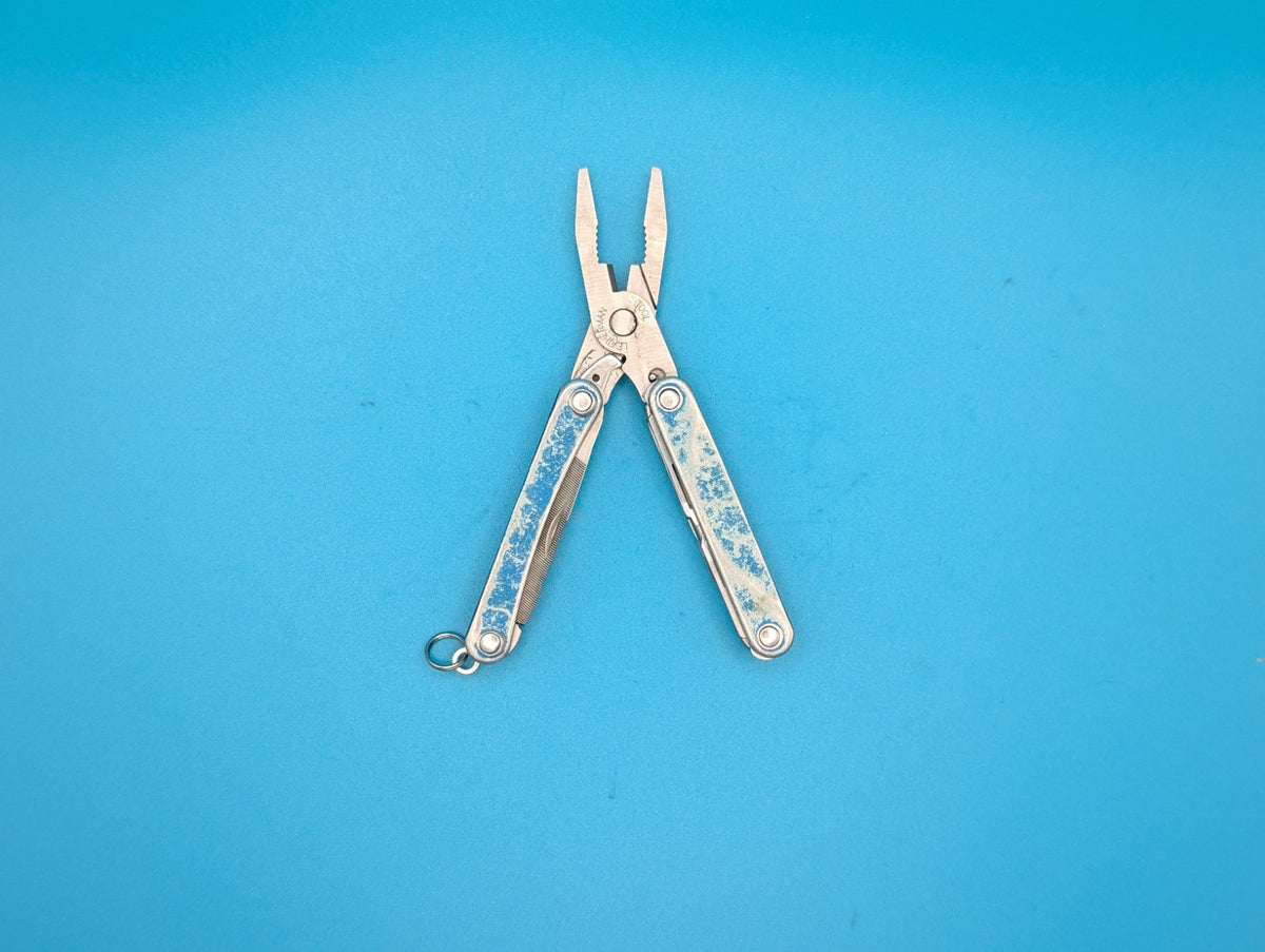 Leatherman SQUIRT PS4 Multi-Tool With Pliers Scissors Knife BLUE!