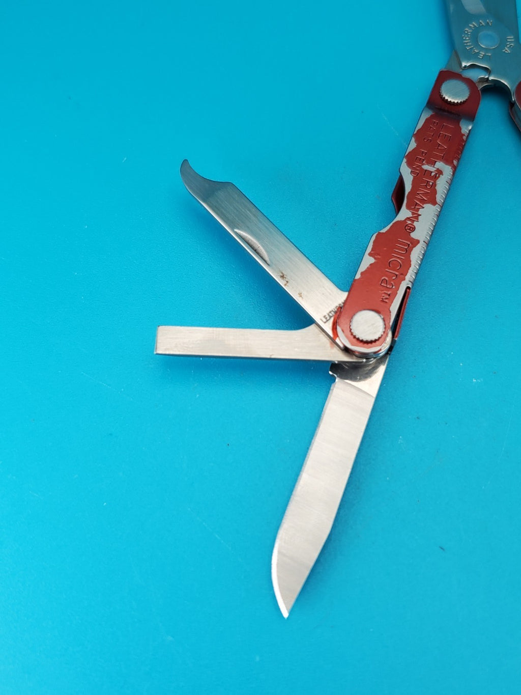 Leatherman Micra Multi-Tool, Knife, Scissors, Key Ring, Red! WITH SHEATH!