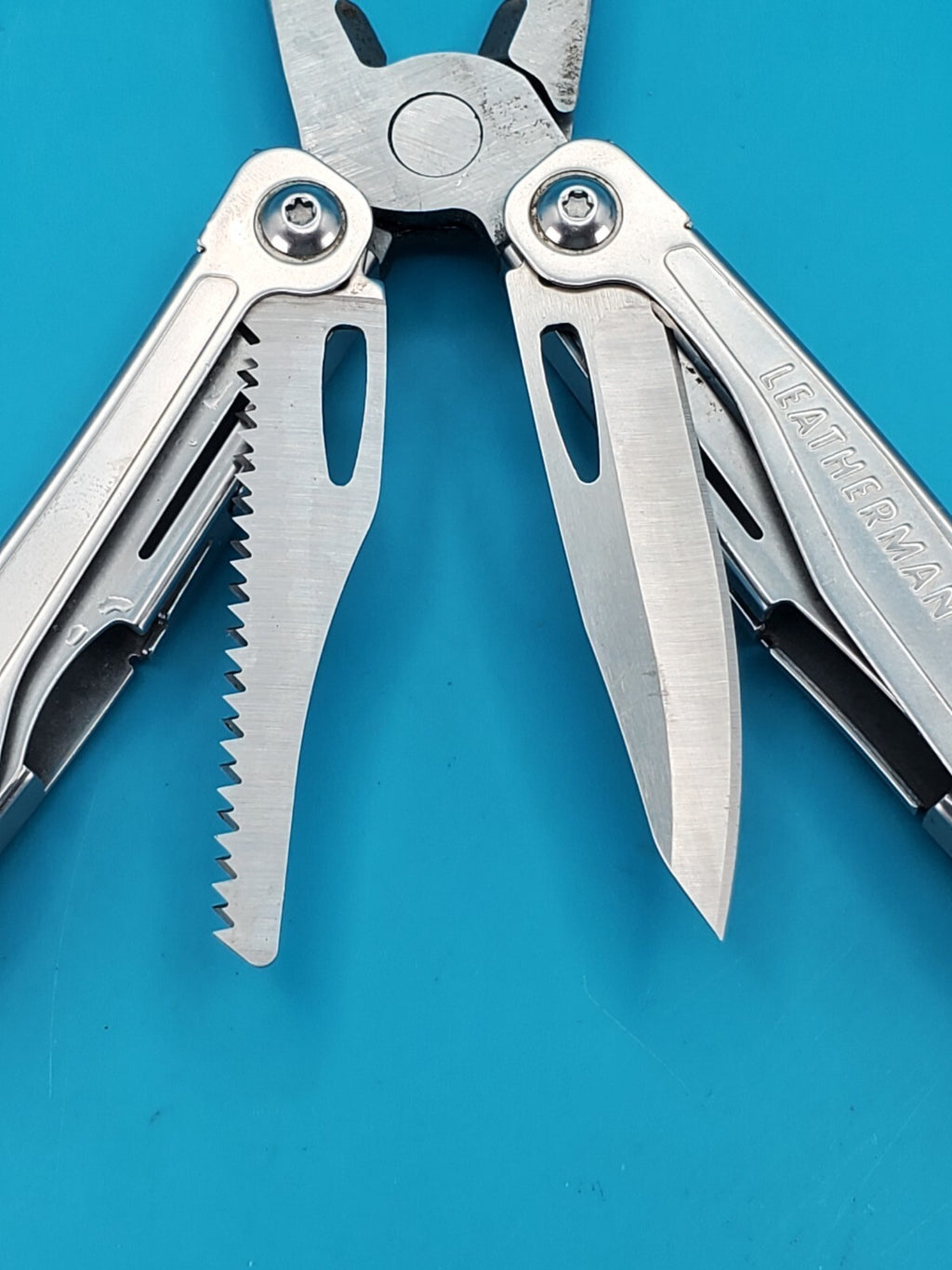 Leatherman Sidekick Multi-Tool, Knife, Pliers, Saw, Stainless!