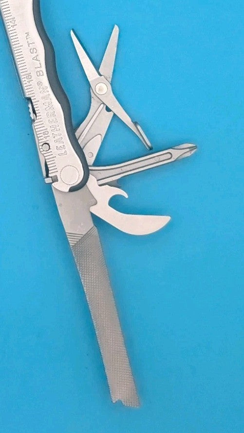 Leatherman BLAST Multi-Tool , Retired Multitool w/ Knife Pliers