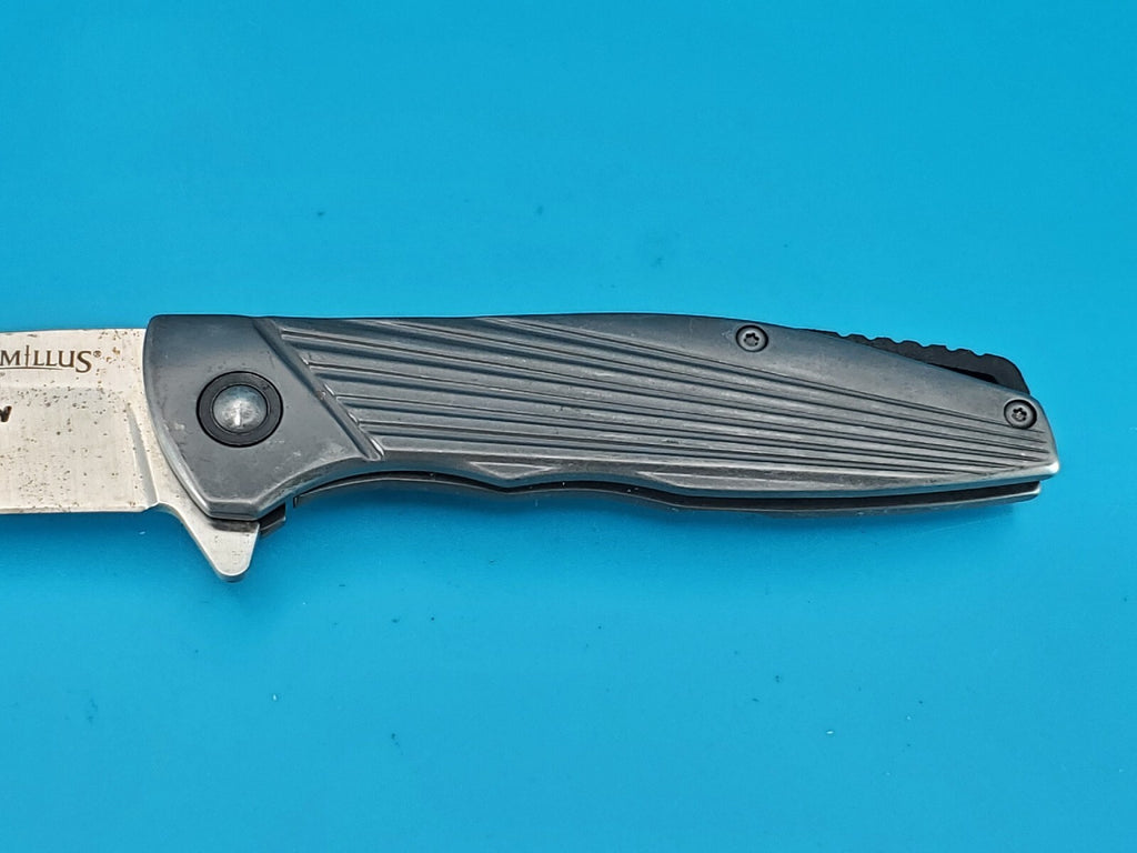 Camillus D2 Steel Flipper Open Pocket Knife!