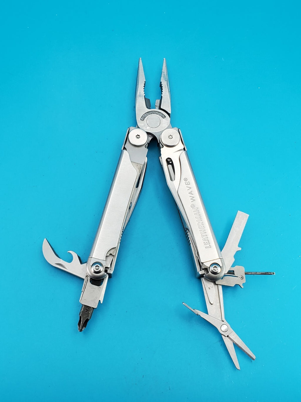 Leatherman Wave Multi-Tool, Well Maintained with Sheath