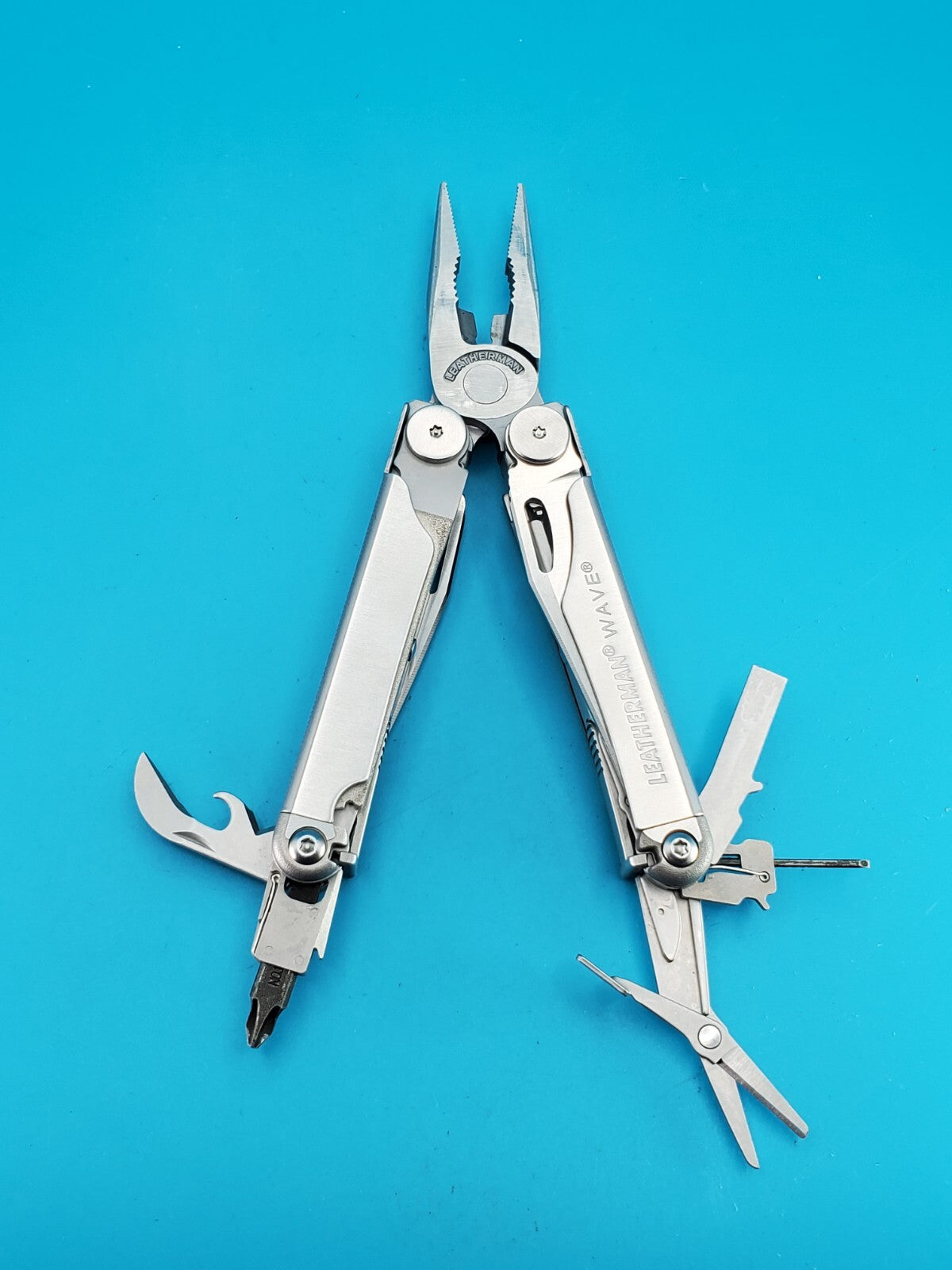 Leatherman Wave Multi-Tool, Well Maintained with Sheath