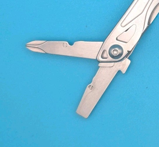 Leatherman Sidekick Multi-Tool, Knife, Pliers, Saw, Stainless!