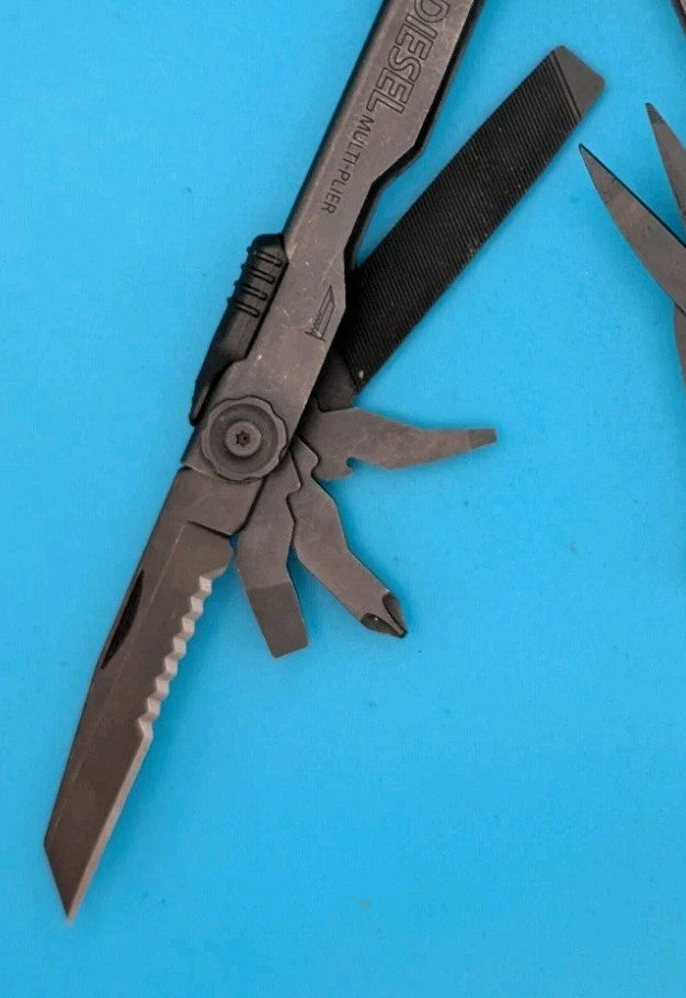 Gerber Diesel Multi Plier Multi-Tool! BLACK! WITH SHEATH!
