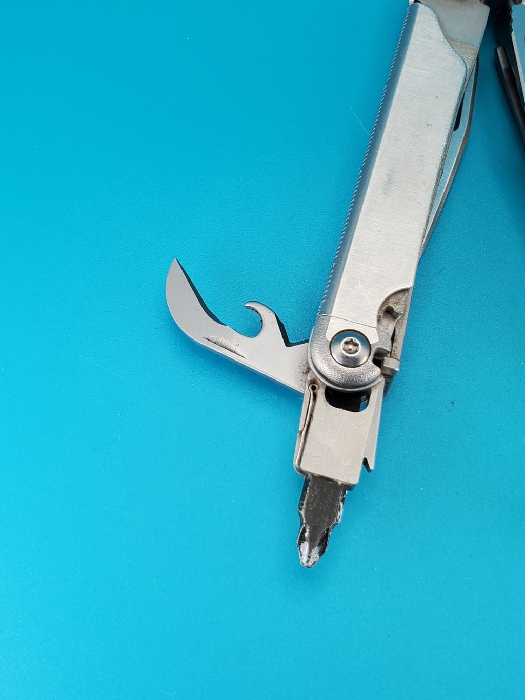 Leatherman Wave Multi Tool, Stainless, Retired