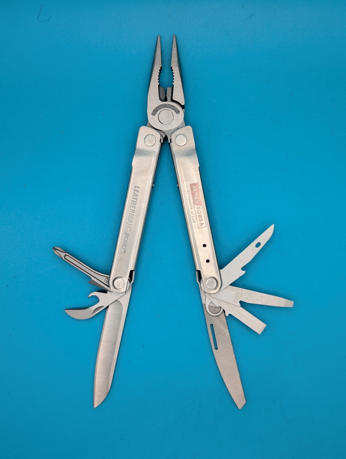 LEATHERMAN Bond Multitool, Stainless Steel Everyday Tool! *JAMES SABBA*