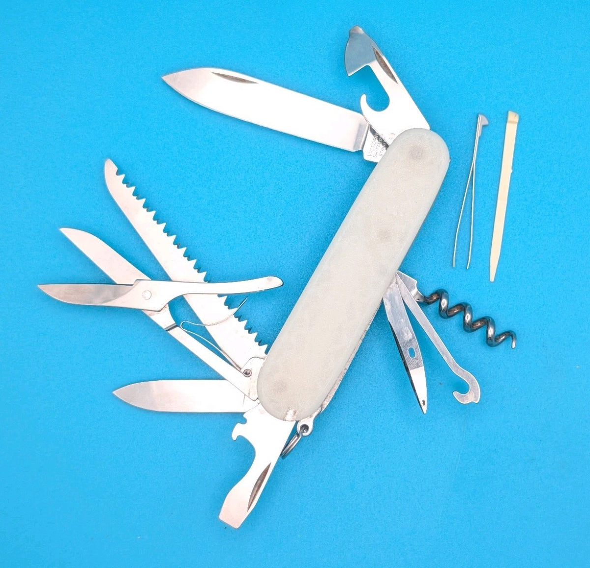 Custom Victorinox Huntsman Glacier Ice Glow in the Dark Swiss Army Knife! 91mm