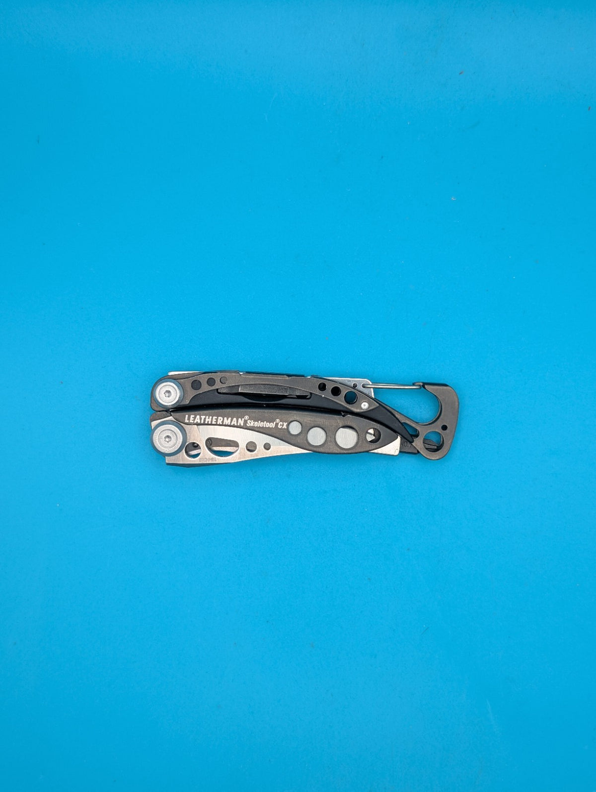 Leatherman Skeletool CX Multitool Plain Edge Knife!
