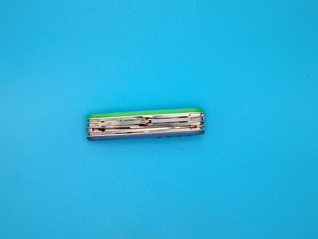 CUSTOM VICTORINOX EXPLORER GLOW IN THE DARK SWISS ARMY KNIFE MULTI TOOL! 91mm