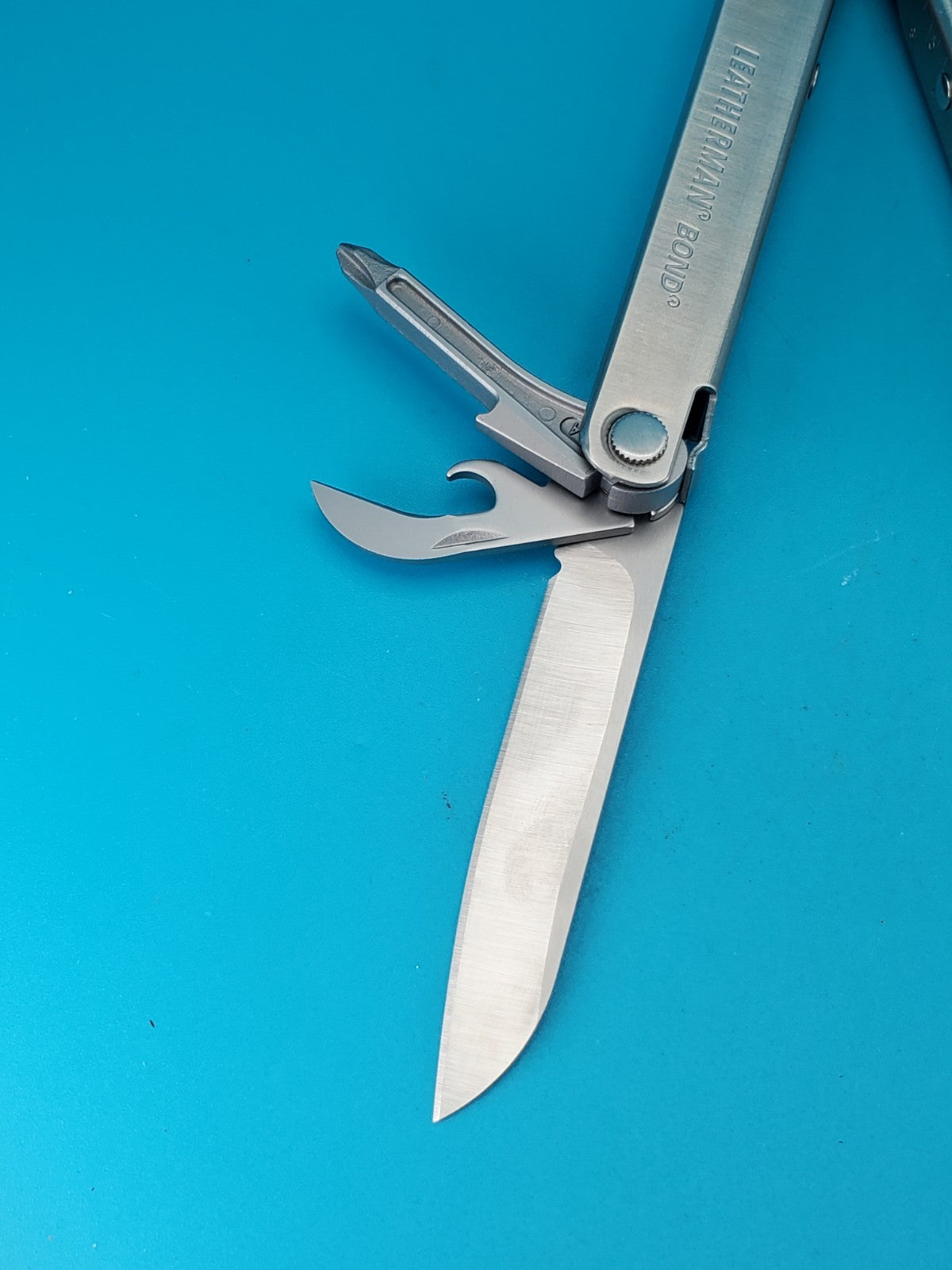 LEATHERMAN Bond Multitool, Stainless Steel Everyday Tool!