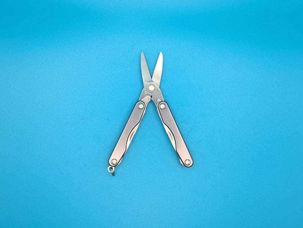 Leatherman Squirt S4 Multi-Tool, Key Ring, Retired, GRAY!