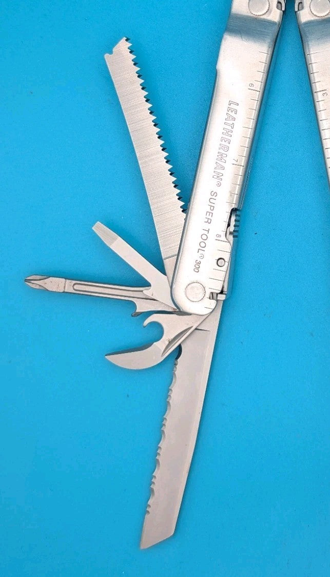 Leatherman Stainless Steel Super Tool 300 Multitool!
