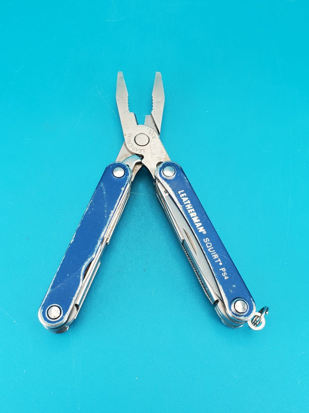Leatherman Squirt PS4 Multi-Tool With Pliers Scissors Knife Blue