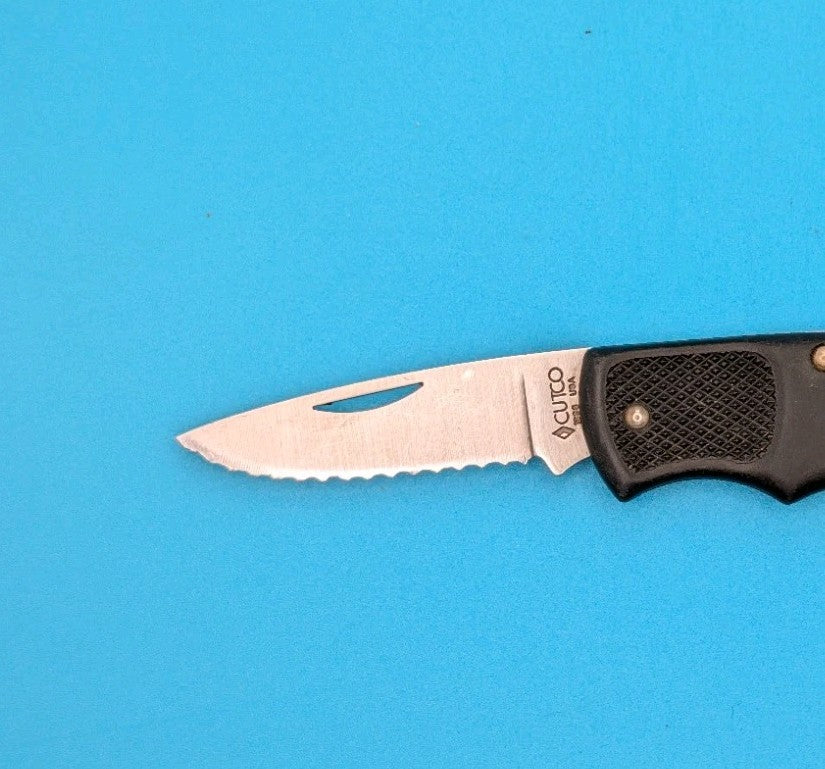 Cutco 1886 Serrated Edge Blade USA Lockback Knife! Black Handle! *LUND*