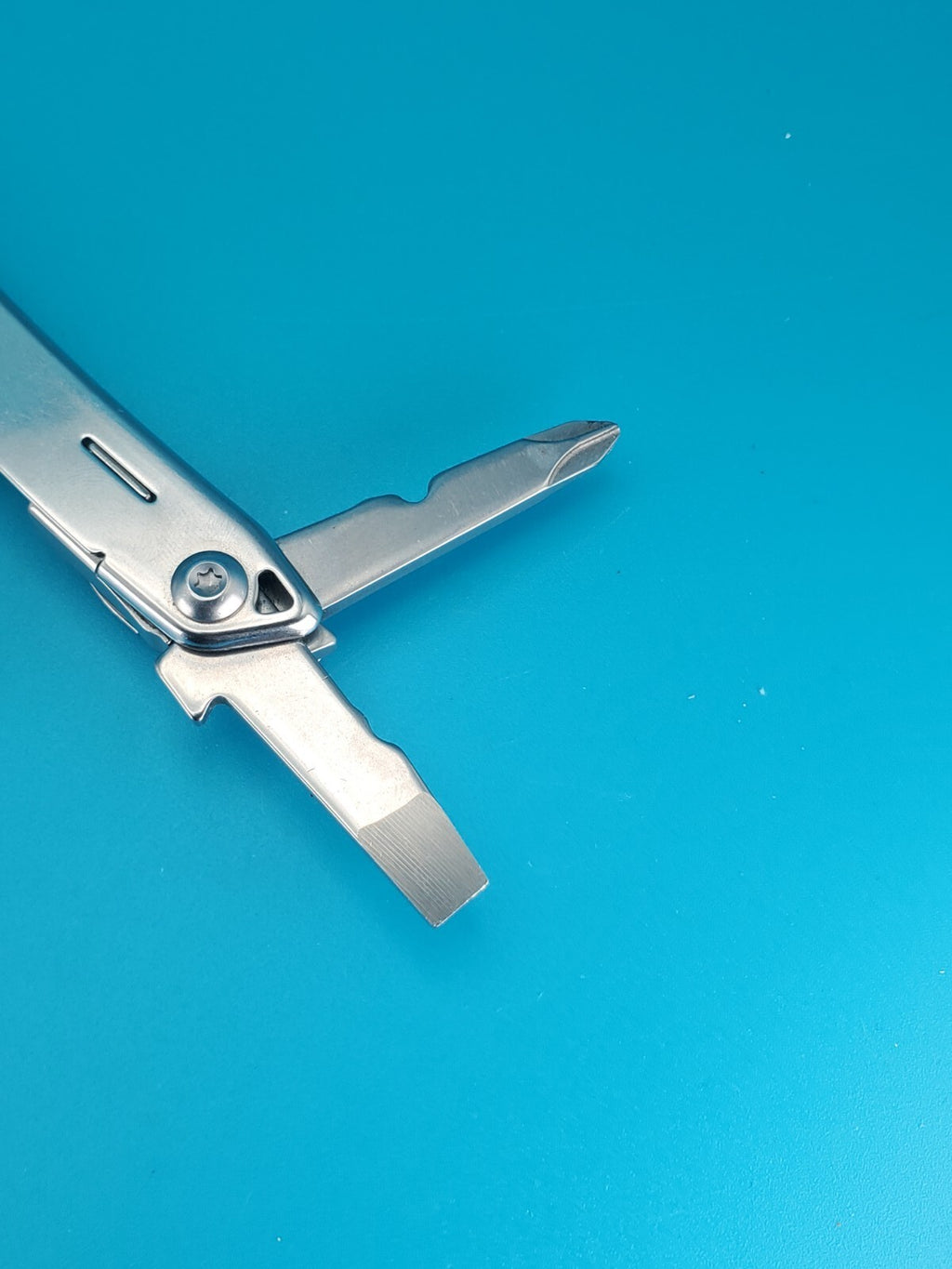Leatherman Sidekick Multi-Tool, Knife, Pliers, Saw, Stainless! WITH SHEATH!