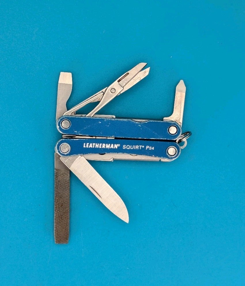 Leatherman SQUIRT PS4 Multi-Tool With Pliers Scissors Knife BLUE!