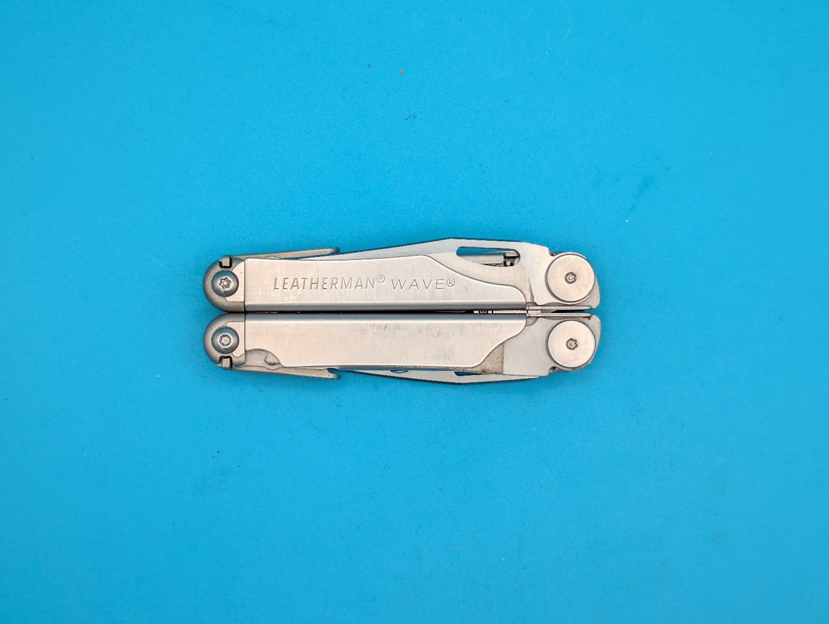 Leatherman Wave Multi Tool! Stainless! Retired! Free Shipping!