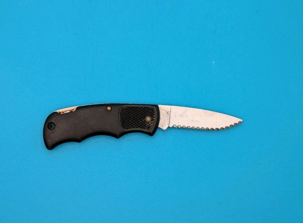 Cutco 1886 Serrated Edge Blade USA Lockback Knife! Black Handle!