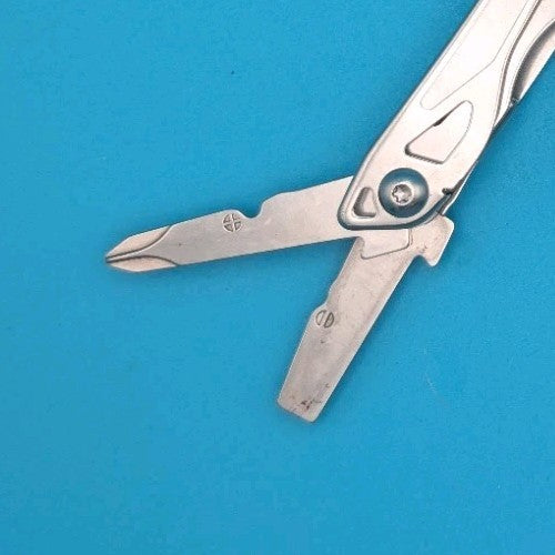 LEATHERMAN WINGMAN MULTI-TOOL! FAST SHIPPING!