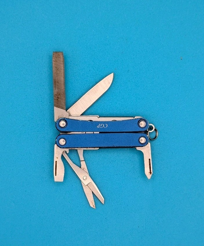 Leatherman Squirt PS4 Multi-Tool With Pliers Scissors Knife Blue, CGP