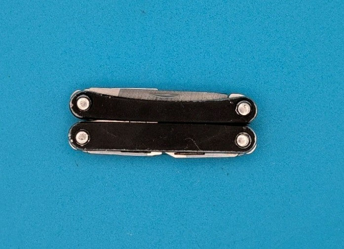 Leatherman SQUIRT PS4 Multi-Tool With Pliers Scissors Knife BLACK!