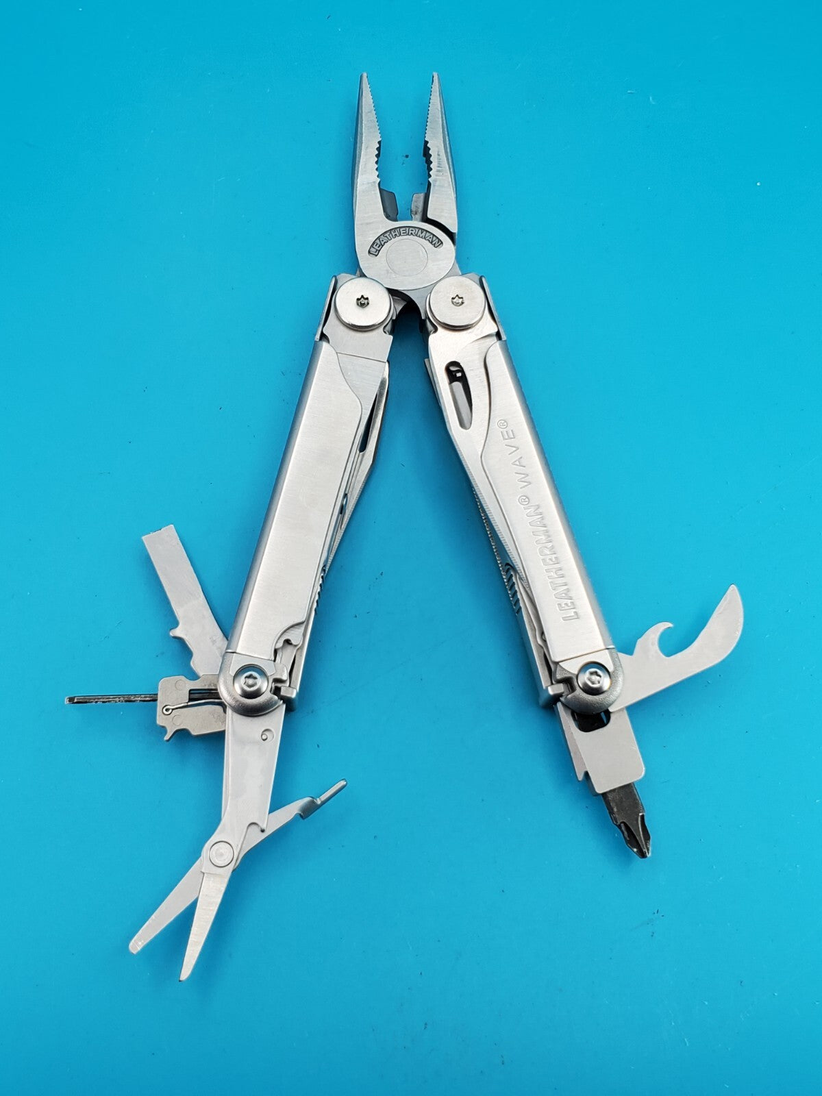 Leatherman Wave Multi-Tool, Well Maintained with Sheath