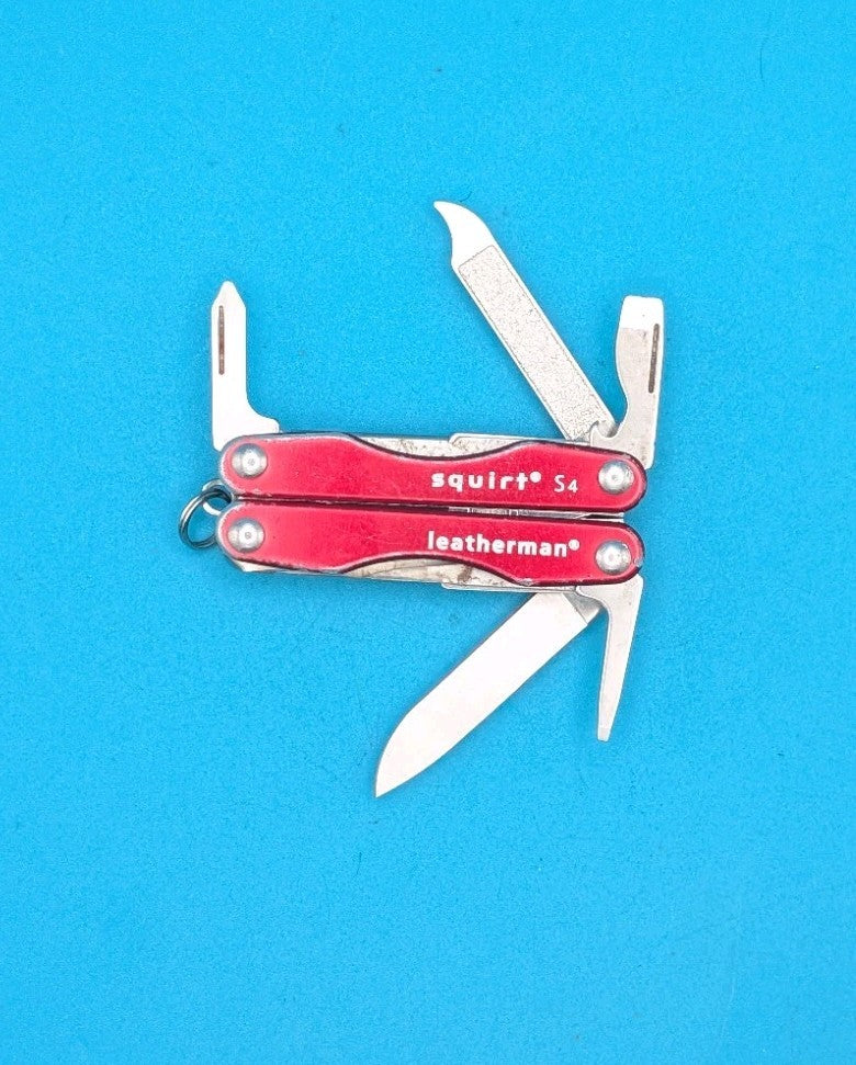 Leatherman "Squirt S4" Stainless Steel Multi Tool - RED!
