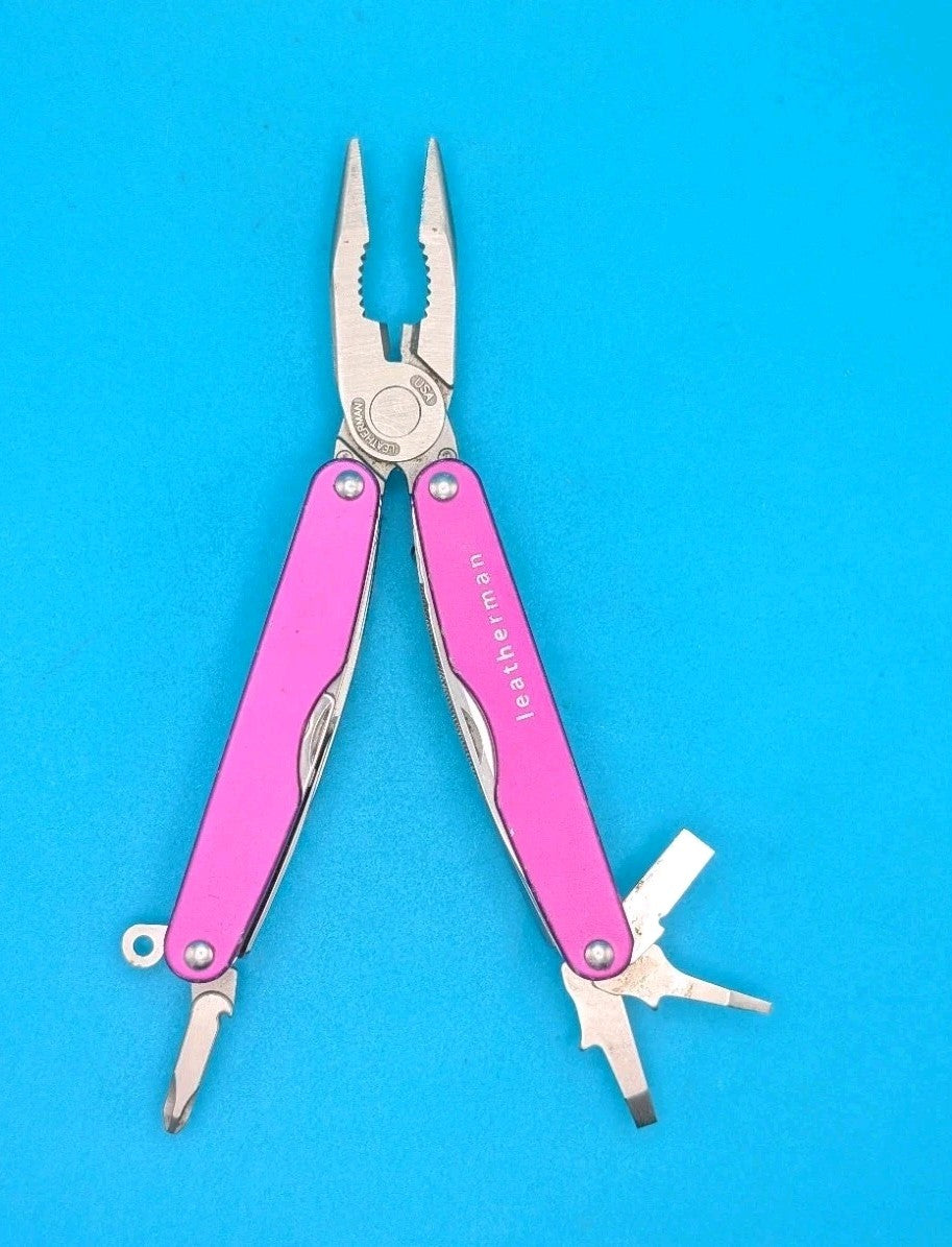 Leatherman Juice XE6 THUNDER PURPLE Multi-Tool Pocket Knife Made in USA! RARE!