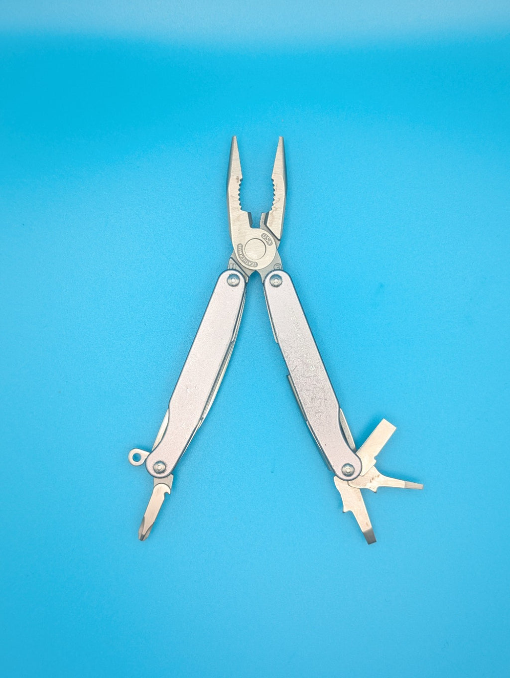 Leatherman Juice S2 Gray Multi Tool! RETIRED!