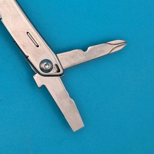 Leatherman Sidekick Multi-Tool, Knife, Pliers, Saw, Stainless!