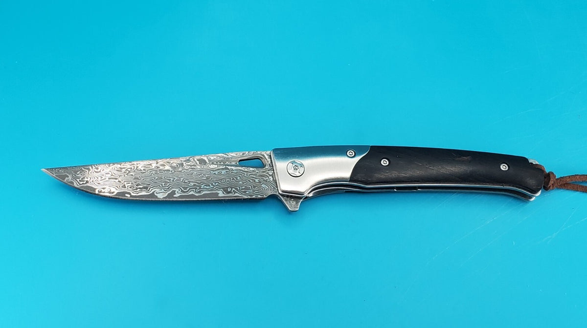 Damascus Pocket Knife, Wood handle! With Leather Sheath!