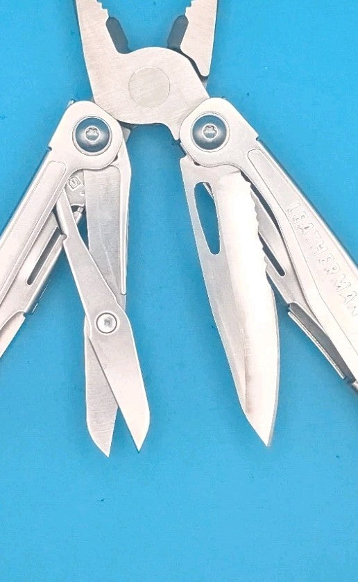 LEATHERMAN WINGMAN MULTI-TOOL! FAST SHIPPING!