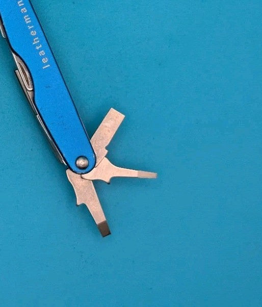 Leatherman Juice CS4 Multi Tool! Retired! GLACIER BLUE! *MICHAEL SIMMONS*