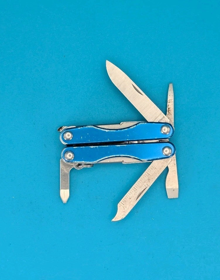Leatherman Squirt S4 Multi-Tool, Key Ring, Retired, Blue