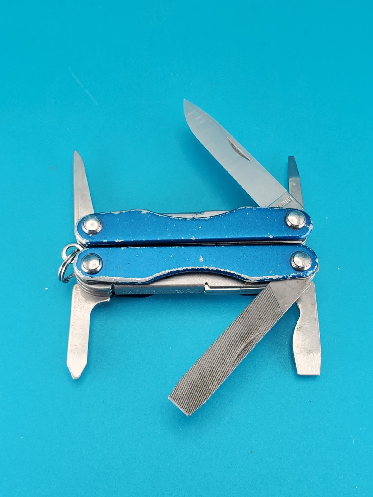 Leatherman Squirt P4 Multi-Tool, Key Ring, Retired, BLUE!