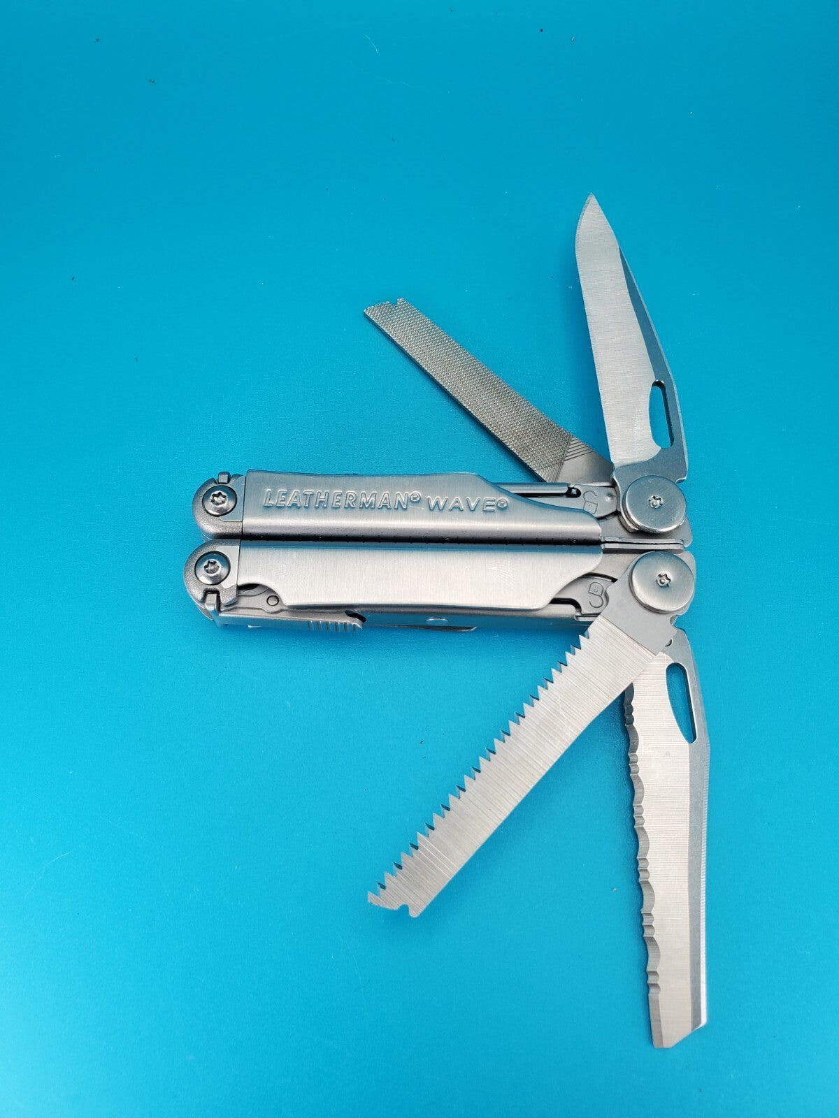 Leatherman Wave Multi Tool! Stainless! Retired! Free Shipping! Excellent!