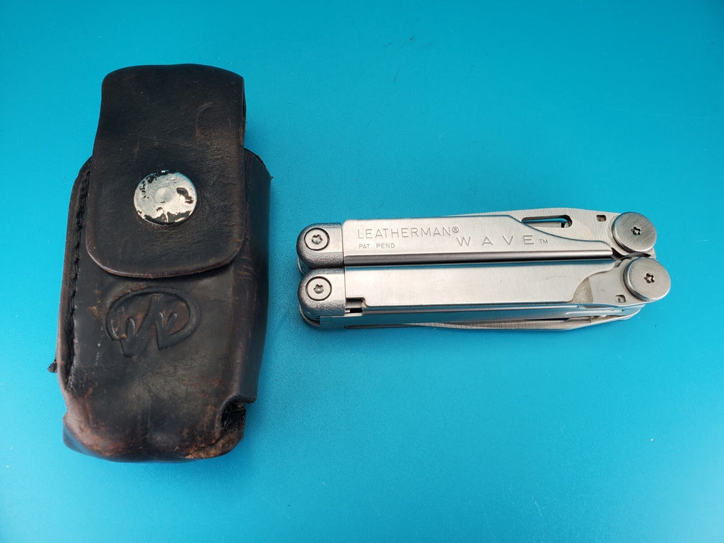 Leatherman Wave Original Vintage Retired, Dated 05/00 (JUN, 2000) WITH SHEATH!
