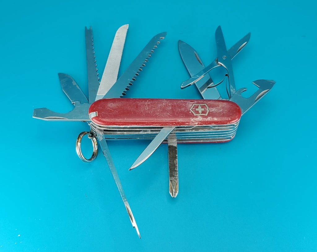 VTG Victoria Victorinox Original Craftsman Swiss Army Knife! W/Long Nail File!