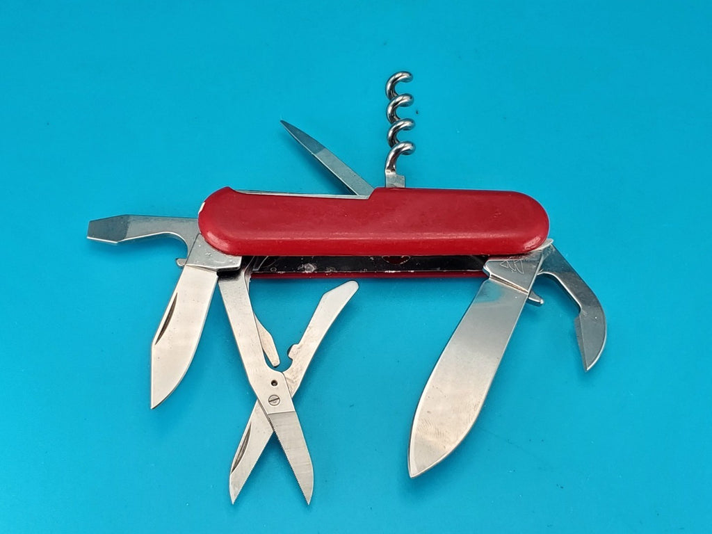 Wenger Classic 141 Red Swiss Army Knife Multi Tool! With Rare Clip Point Blade