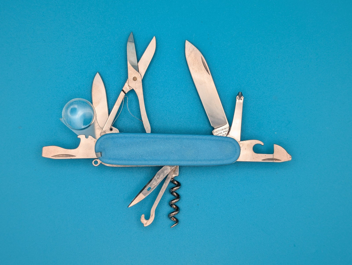 CUSTOM VICTORINOX EXPLORER BLUE GLOW IN THE DARK SWISS ARMY KNIFE!