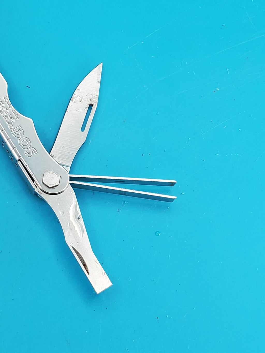 SOG Crossgrip Multitool Knife! With Sheath!