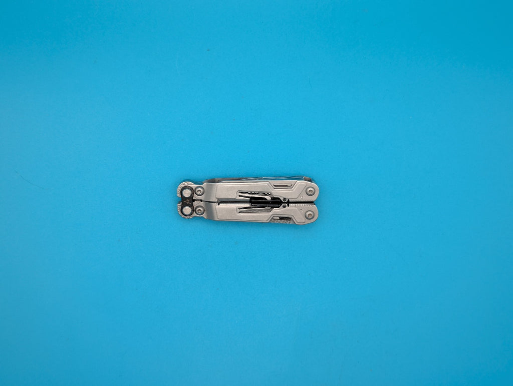 SOG PowerPint Tool Compact Lightweight Silver Multi-Tool!